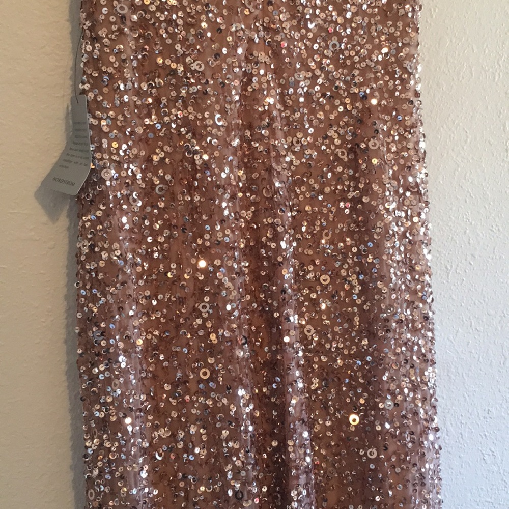 ADRIANNA PAPELL HALTER BEADED GOWN 🌟✨ - Picture 4 of 8